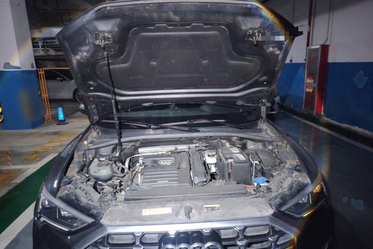 Used Audi Q3 2019 35 TFSI Fashion Dynamic Model Engine Bay