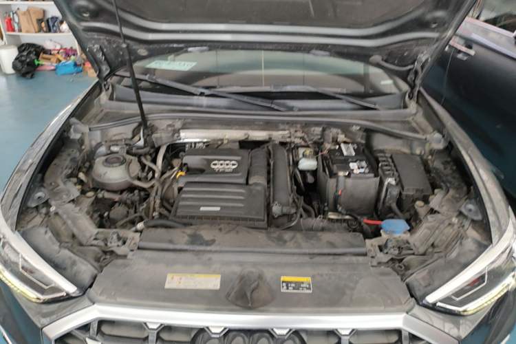 Used Audi Q3 2019 35 TFSI Fashion Dynamic Model Engine Bay