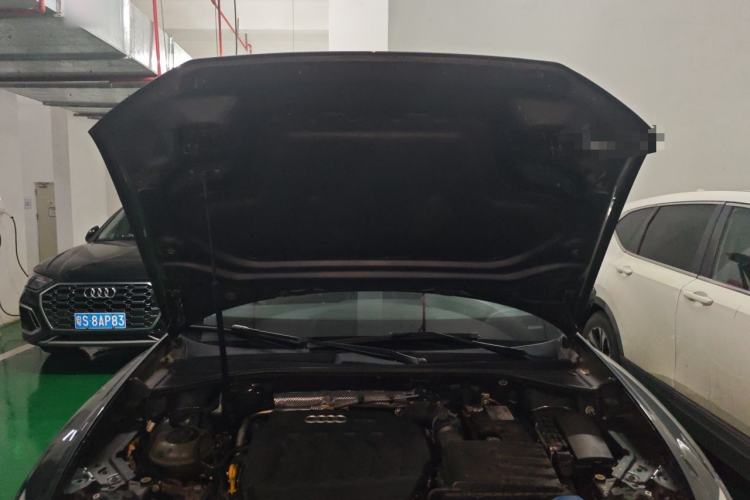 Used Audi Q3 2019 40 TFSI Fashion Dynamic Model Engine Bay