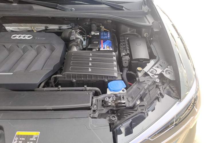 Used Audi Q3 2019 40 TFSI quattro Fashion Dynamic Model Engine Bay Left