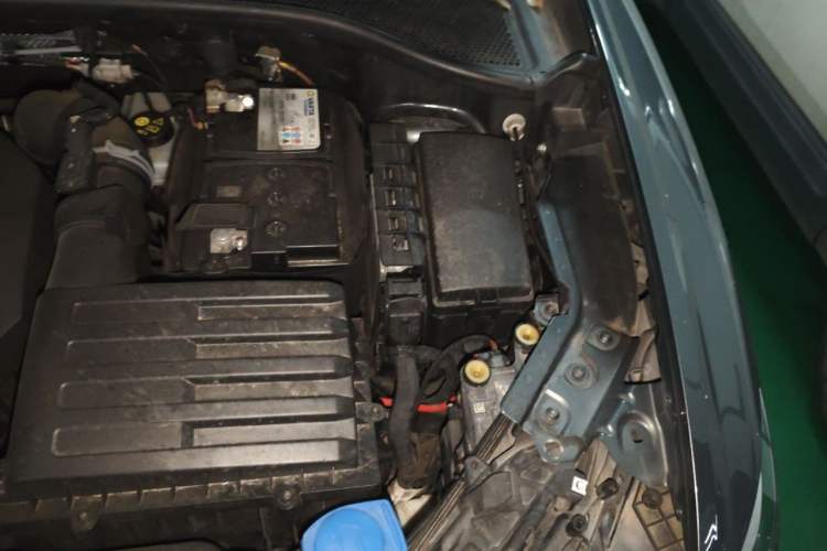 Used Audi Q3 2019 40 TFSI Fashion Dynamic Model Engine Bay Left