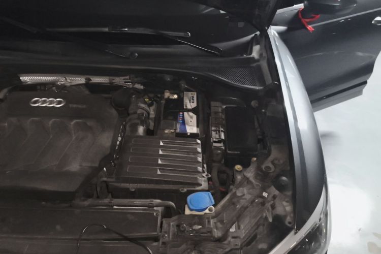 Used Audi Q3 2019 40 TFSI Fashion Dynamic Model Engine Bay Left