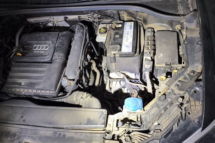 Used Audi Q3 2019 35 TFSI Advanced Style Edition Engine Bay Left