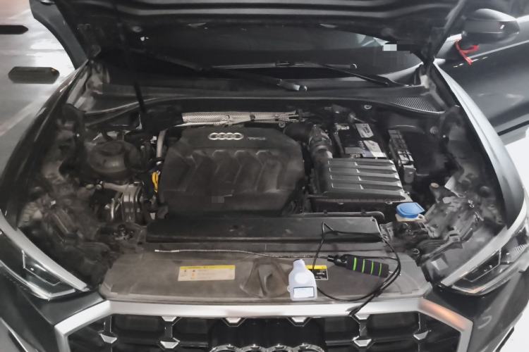 Used Audi Q3 2019 40 TFSI Fashion Dynamic Model Engine Bay