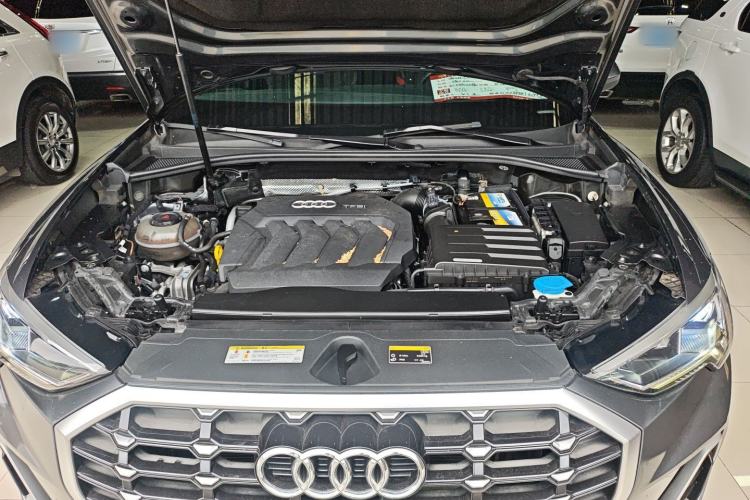 Used Audi Q3 2019 40 TFSI Fashion Dynamic Model Engine Bay