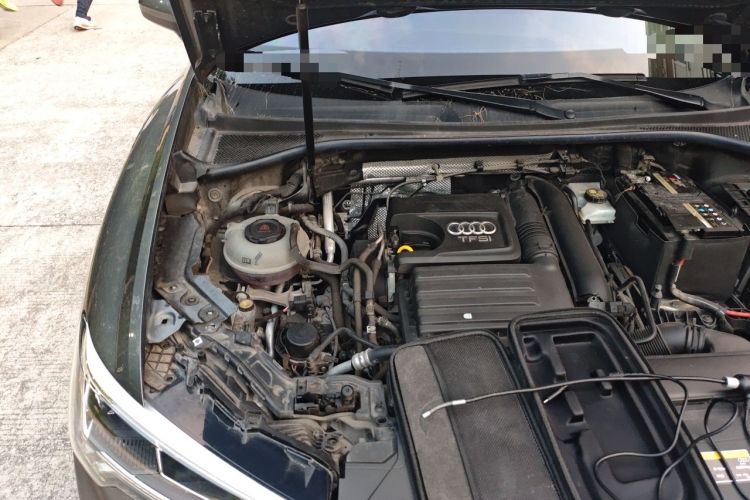 Used Audi Q3 2019 35 TFSI Fashion Dynamic Model Engine Bay Right