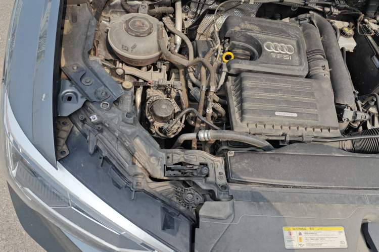 Used Audi Q3 2019 35 TFSI Advanced Dynamic Edition Engine Bay Right