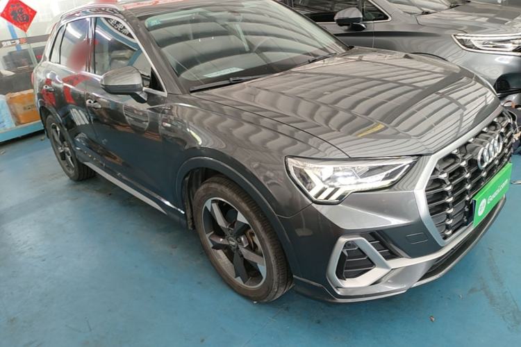Used Audi Q3 2019 35 TFSI Fashion Dynamic Model Front Right 45 Deg