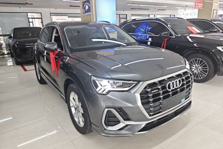 Used Audi Q3 2019 35 TFSI Advanced Dynamic Edition Front Right 45 Deg