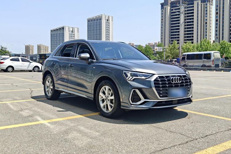 Used Audi Q3 2019 35 TFSI Advanced Dynamic Edition Front Right 45 Deg
