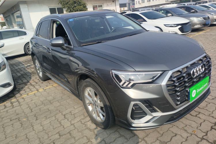 Used Audi Q3 2019 35 TFSI Advanced Dynamic Edition Front Right 45 Deg
