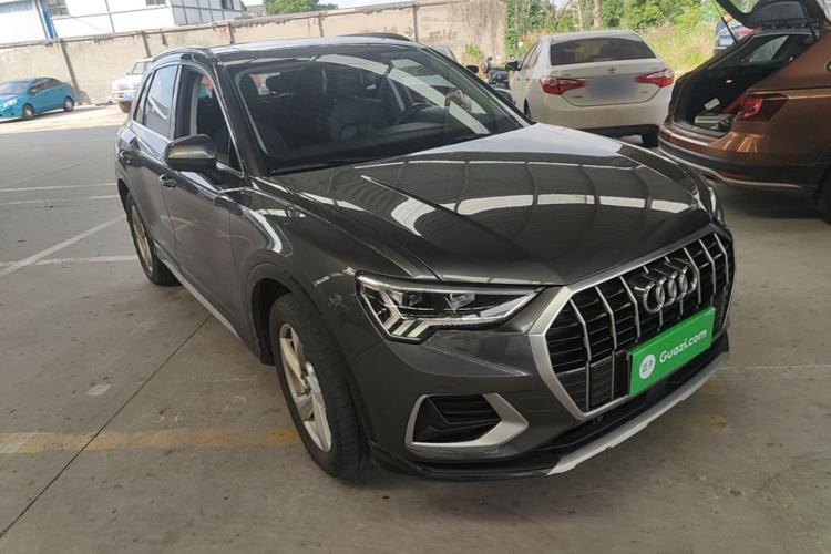 Used Audi Q3 2019 35 TFSI Advanced Style Edition Front Right 45 Deg