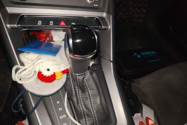 Used Audi Q3 2019 35 TFSI Fashion Dynamic Model Gear Lever