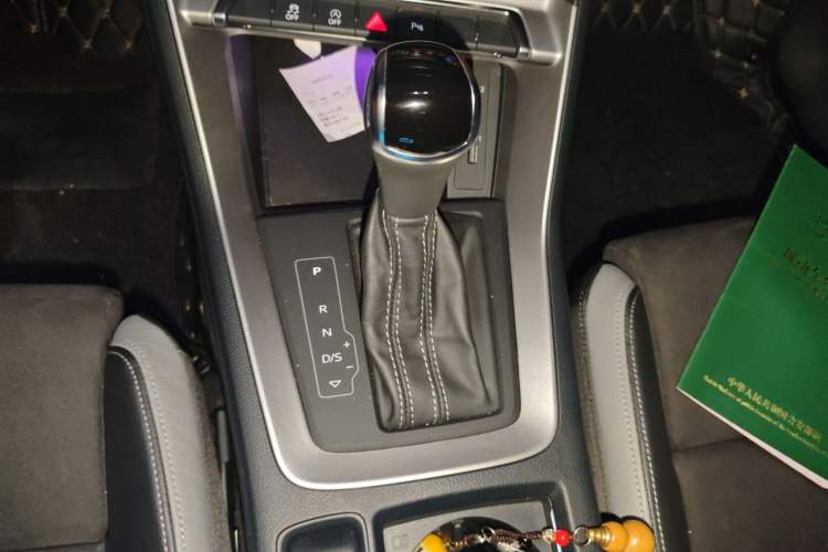 Used Audi Q3 2019 40 TFSI Fashion Dynamic Model Gear Lever