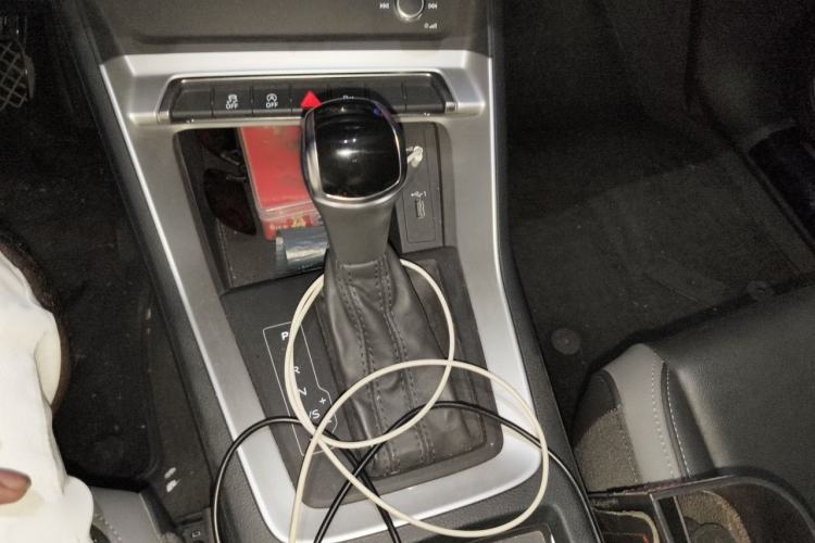 Used Audi Q3 2019 35 TFSI Advanced Style Edition Gear Lever