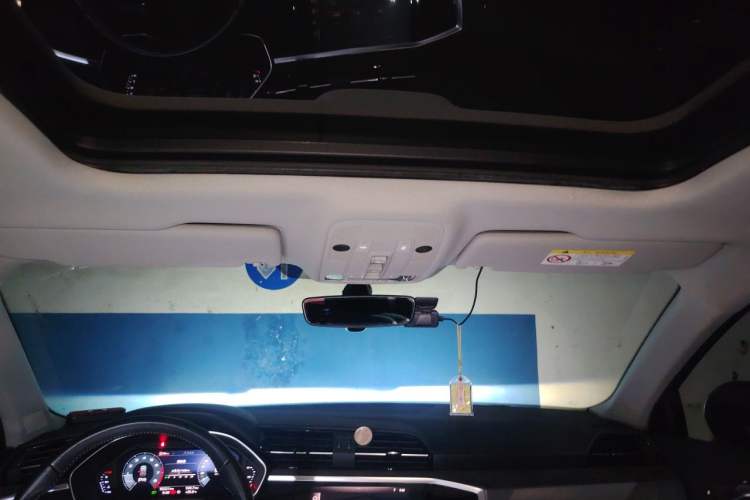 Used Audi Q3 2019 35 TFSI Fashion Dynamic Model Headliner