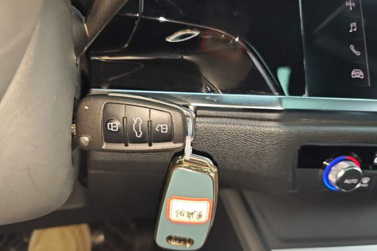 Used Audi Q3 2019 35 TFSI Advanced Style Edition Interior 1