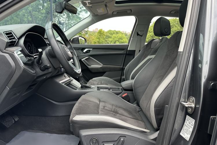 Used Audi Q3 2019 35 TFSI Advanced Dynamic Edition Interior 1