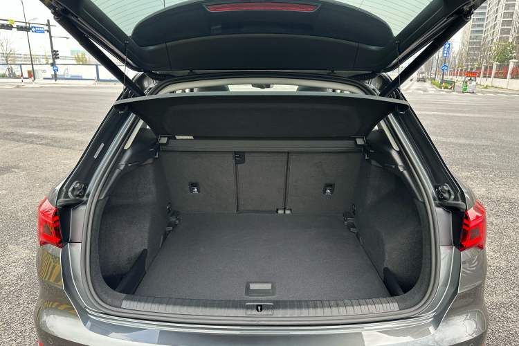 Used Audi Q3 2019 35 TFSI Advanced Dynamic Edition Interior 11