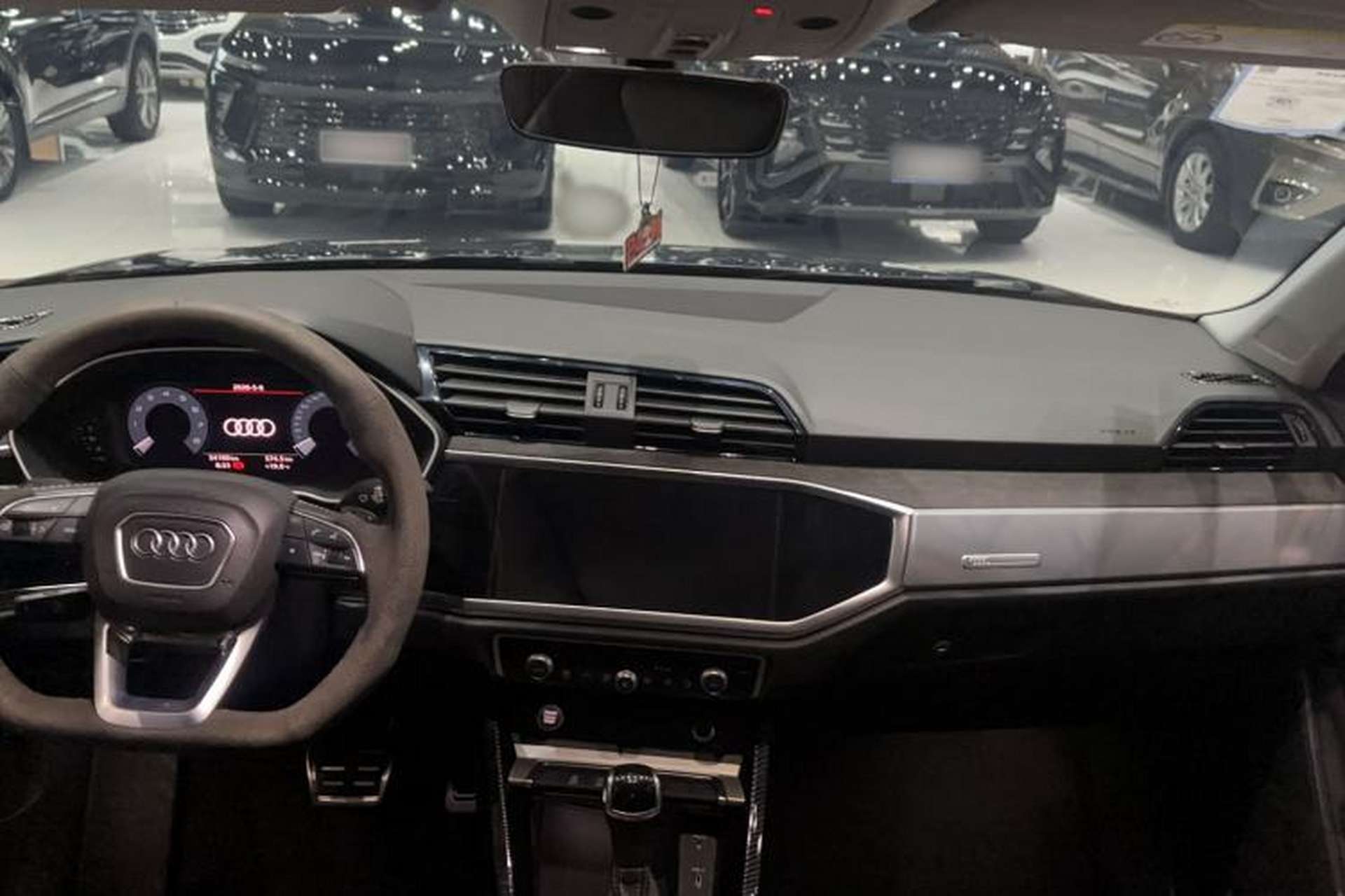Used Audi Q3 2019 35 TFSI Fashion Dynamic Model Interior 3