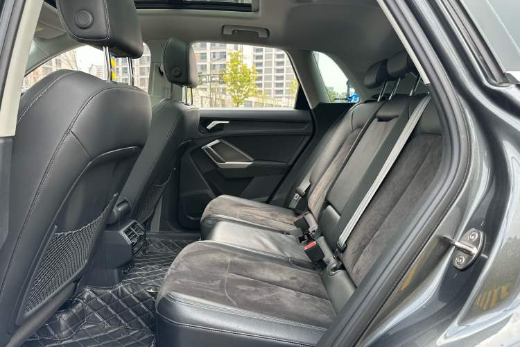 Used Audi Q3 2019 35 TFSI Advanced Dynamic Edition Interior 3