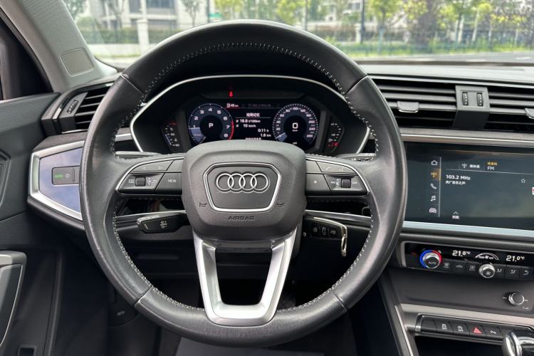 Used Audi Q3 2019 35 TFSI Advanced Dynamic Edition Interior 5