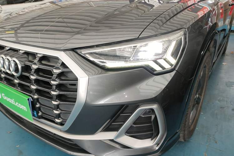 Used Audi Q3 2019 35 TFSI Fashion Dynamic Model Left Front Headlight