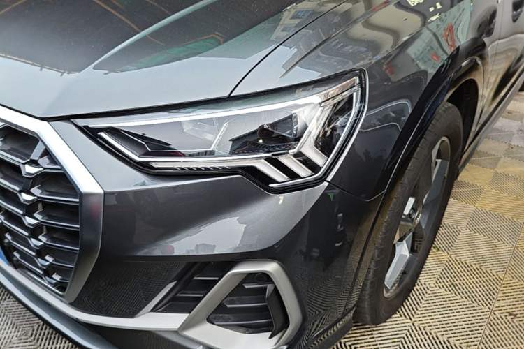 Used Audi Q3 2019 40 TFSI Fashion Dynamic Model Left Front Headlight