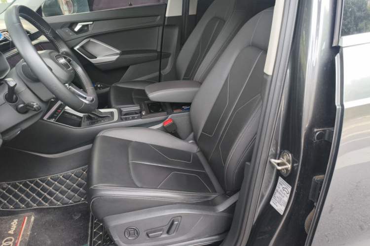 Used Audi Q3 2019 35 TFSI Advanced Style Edition Left Front Seat