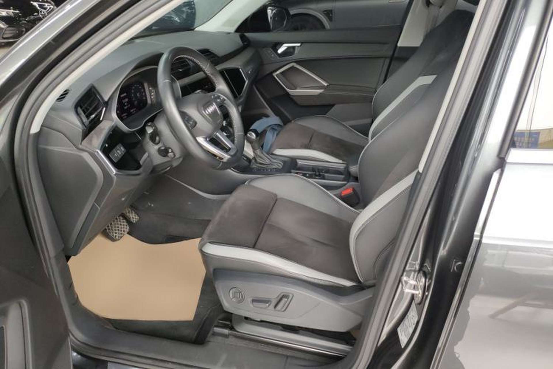 Used Audi Q3 2019 35 TFSI Advanced Dynamic Edition Left Front Seat
