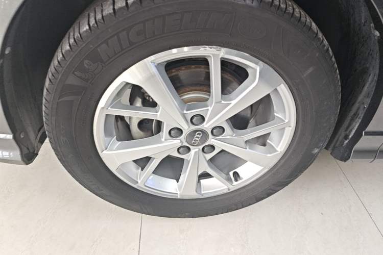 Used Audi Q3 2019 35 TFSI Advanced Dynamic Edition Left Front Wheel Hub