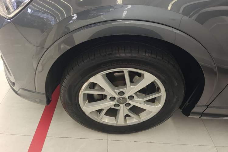 Used Audi Q3 2019 35 TFSI Advanced Dynamic Edition Left Front Wheel Hub
