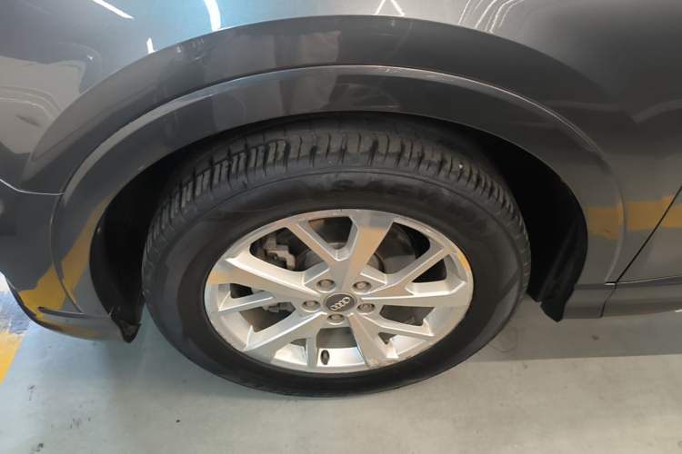 Used Audi Q3 2019 35 TFSI Advanced Dynamic Edition Left Front Wheel Hub