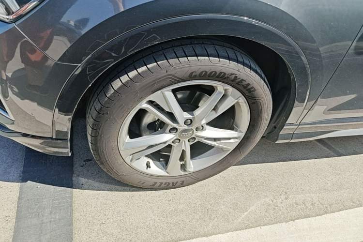 Used Audi Q3 2019 35 TFSI Fashionable and Elegant Model Left Front Wheel Hub