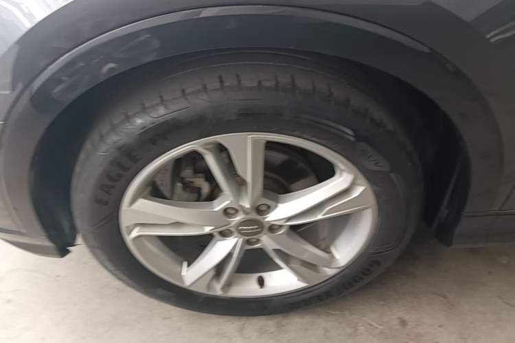 Used Audi Q3 2019 35 TFSI Fashionable and Elegant Model Left Front Wheel Hub