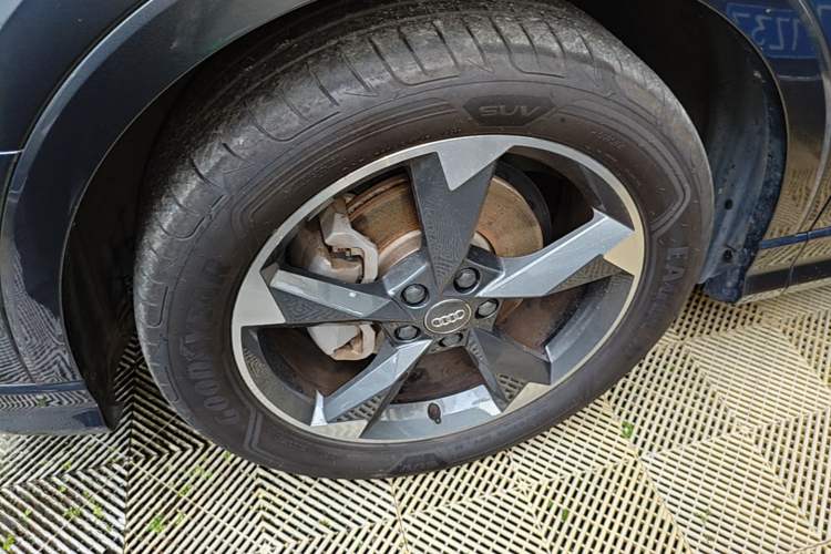 Used Audi Q3 2019 40 TFSI Fashion Dynamic Model Left Front Wheel Hub