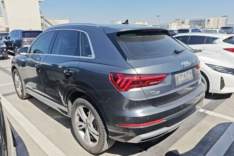 Used Audi Q3 2019 35 TFSI Fashionable and Elegant Model Rear Left 45 Deg