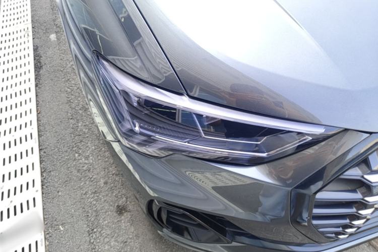 Used Audi Q3 2019 40 TFSI quattro Fashion Dynamic Model Right Front Headlight
