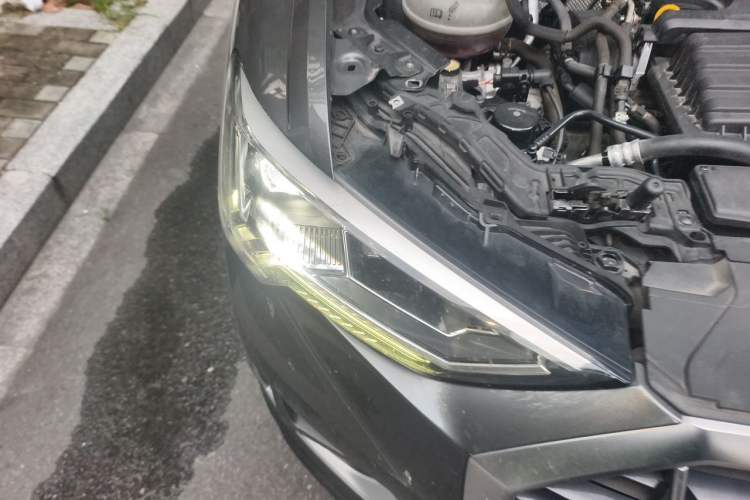 Used Audi Q3 2019 35 TFSI Fashionable and Elegant Model Right Front Headlight