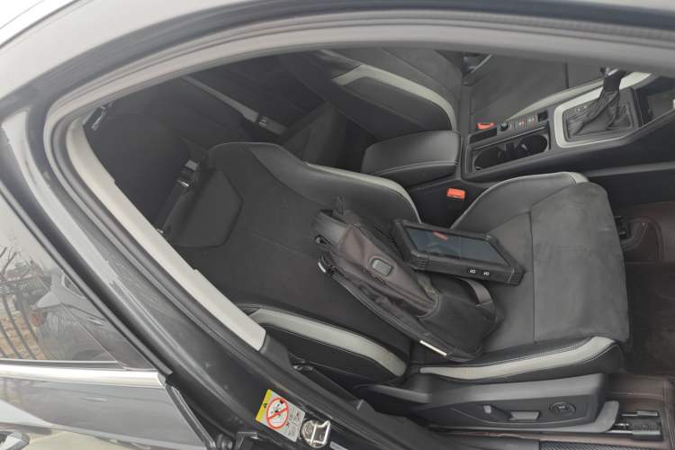 Used Audi Q3 2019 35 TFSI Advanced Dynamic Edition Right Front Seat