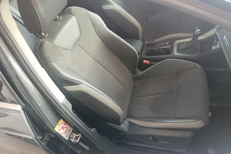 Used Audi Q3 2019 35 TFSI Advanced Dynamic Edition Right Front Seat