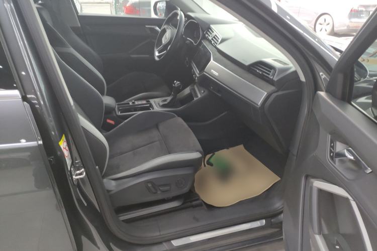 Used Audi Q3 2019 35 TFSI Advanced Dynamic Edition Right Front Seat