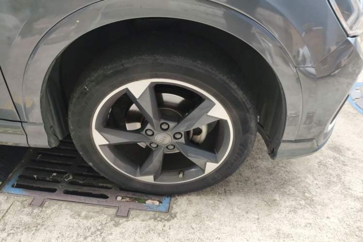 Used Audi Q3 2019 35 TFSI Fashion Dynamic Model Right Front Wheel Hub