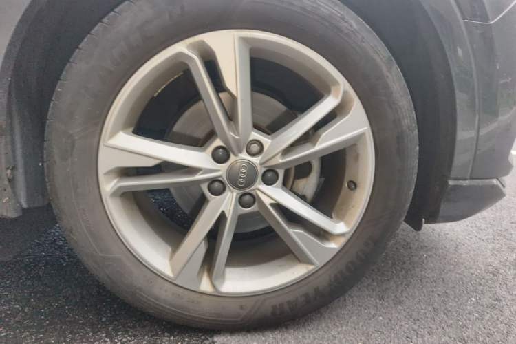 Used Audi Q3 2019 35 TFSI Fashionable and Elegant Model Right Front Wheel Hub