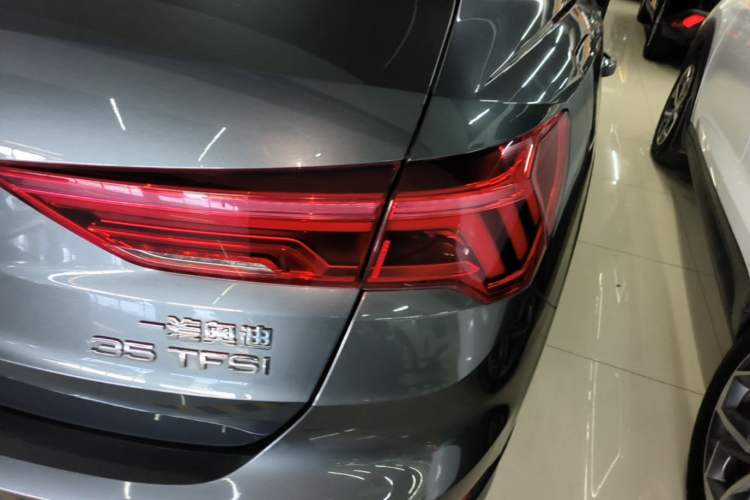Used Audi Q3 2019 35 TFSI Fashion Dynamic Model Right Rear Taillight