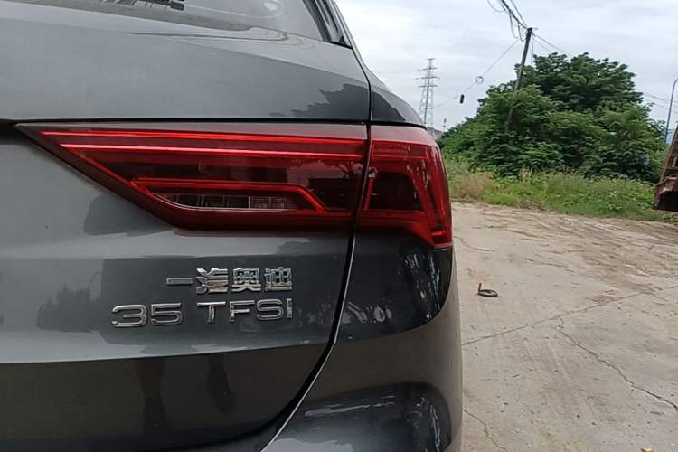 Used Audi Q3 2019 35 TFSI Advanced Dynamic Edition Right Rear Taillight