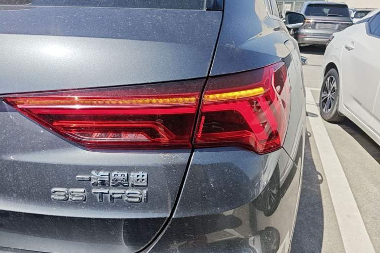 Used Audi Q3 2019 35 TFSI Fashionable and Elegant Model Right Rear Taillight