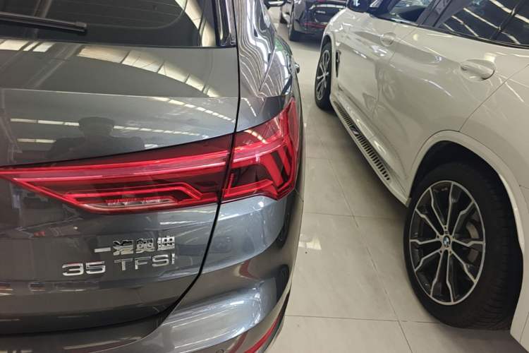 Used Audi Q3 2019 35 TFSI Advanced Dynamic Edition Right Rear Taillight