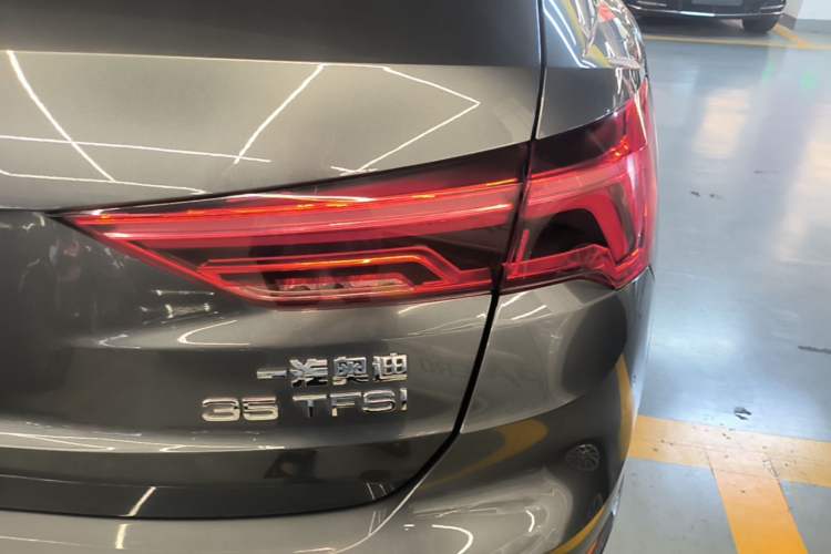 Used Audi Q3 2019 35 TFSI Advanced Dynamic Edition Right Rear Taillight