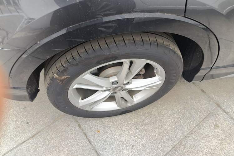 Used Audi Q3 2019 40 TFSI Fashionable and Elegant Model Right Rear Wheel Hub